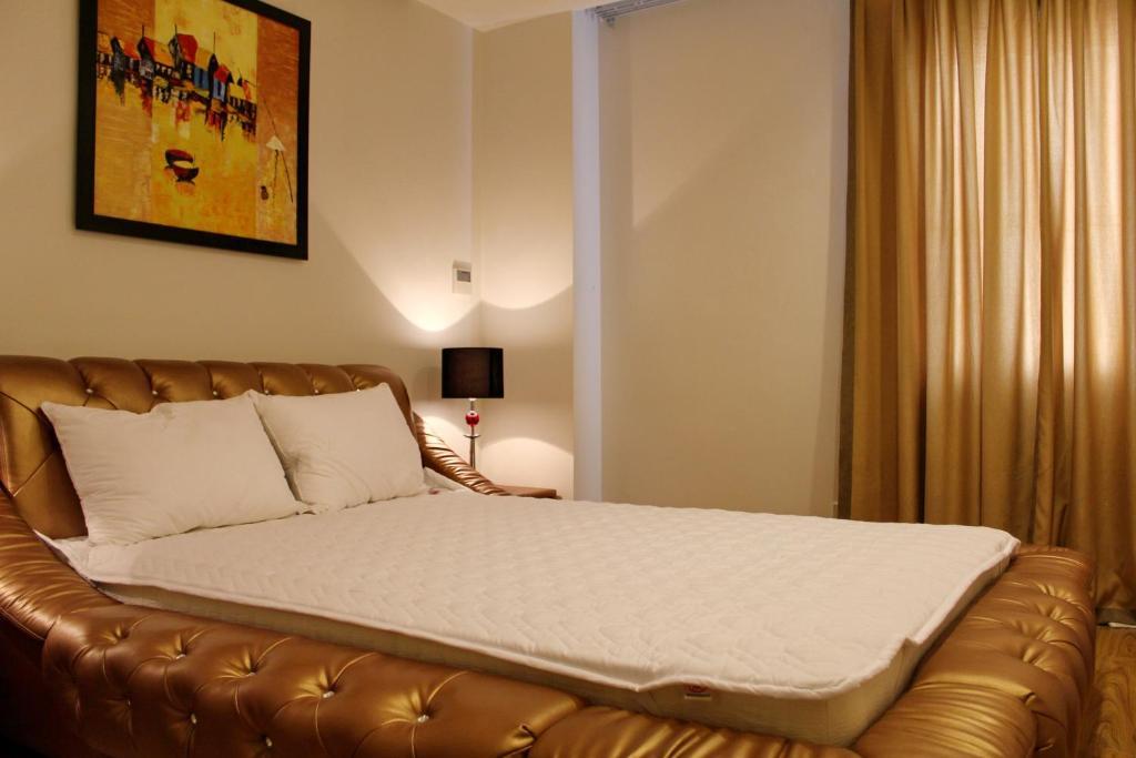 Idc White House Apartment Hanoi Room photo