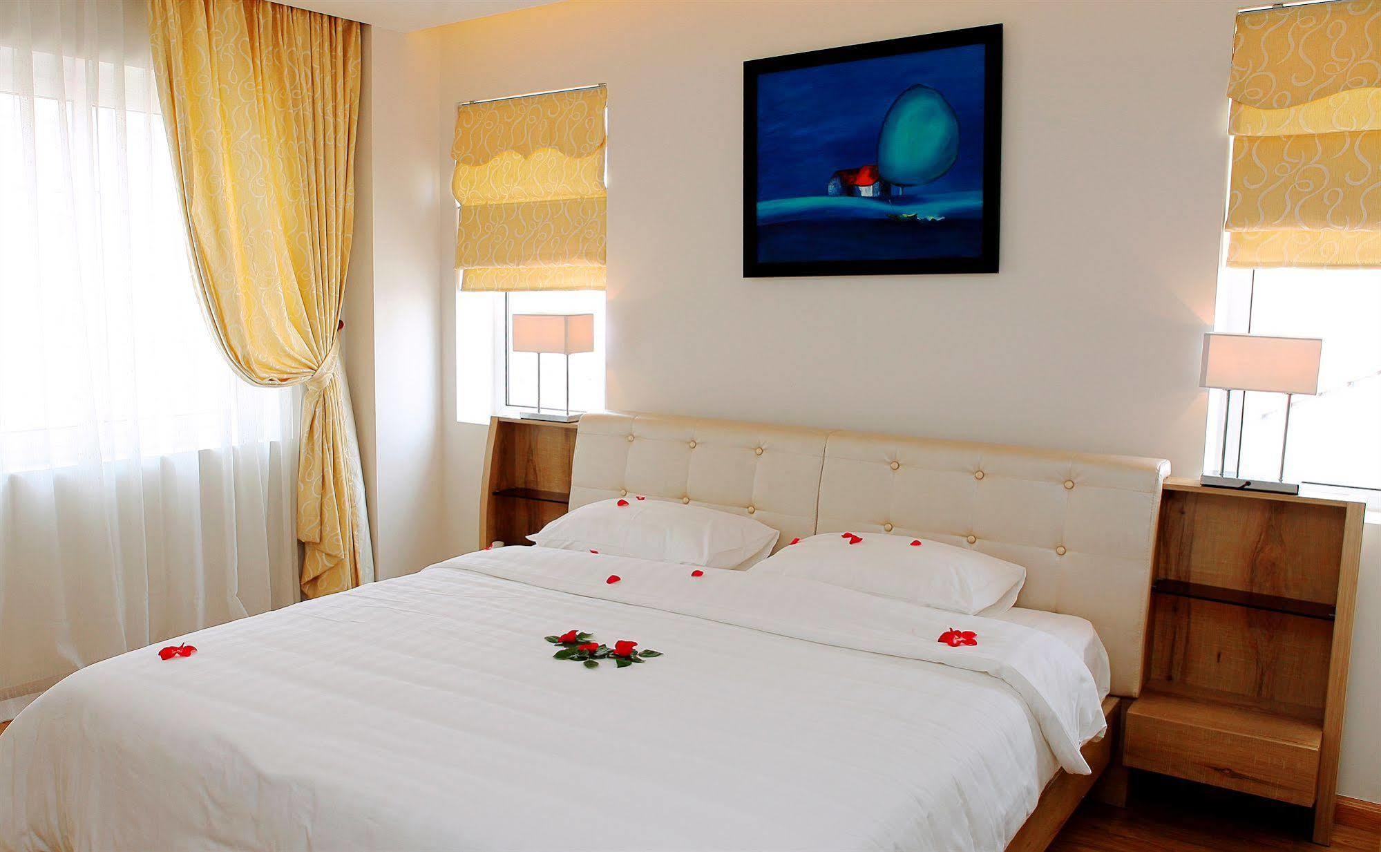 Idc White House Apartment Hanoi Exterior photo